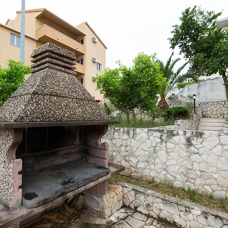 Bridic Διαμέρισμα Τρογκίρ